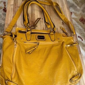Hynes Victory  Med size Yellow Woman Tote Handbags w Adjustable Shoulder Strap
